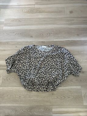 Vici Tan Leopard-Print Short Sleeve Cropped Top